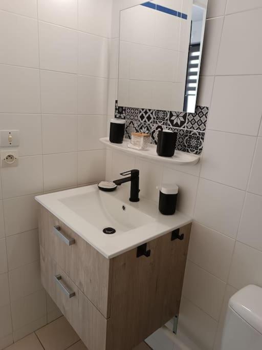 Studio Renove Dans Residence De Vacances Avec Grande Piscine Chauffee, Parking Et Terrasse آجد المظهر الخارجي الصورة